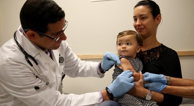 Baixa adesão à vacina pode explicar aumento de casos