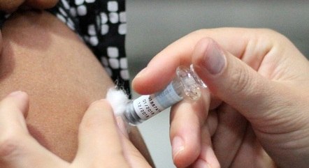 "Revacinados" podem responder por estelionato