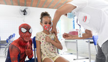 Contagem (MG) realiza mutirão com super-heróis para vacinar crianças 