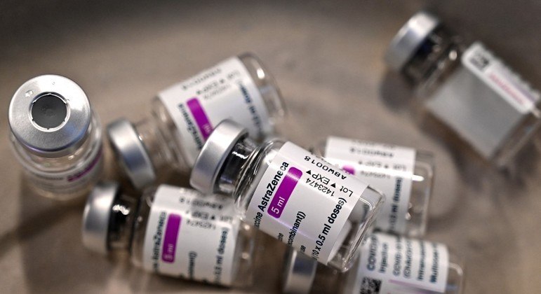 Fiocruz havia sinalizado falta de insumos para continuar o envase da vacina da AstraZeneca