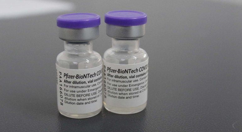 Vacina da Pfizer/BioNTech é a única autorizada para uso em menores de idade