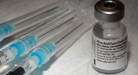 Brasil não comprou até hoje vacina da Pfizer