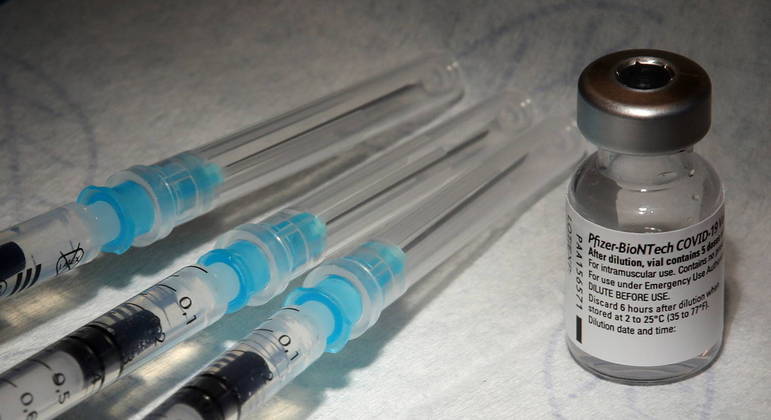 Vacina da Pfizer é a única com registro definitivo concedido pela Anvisa no Brasil 