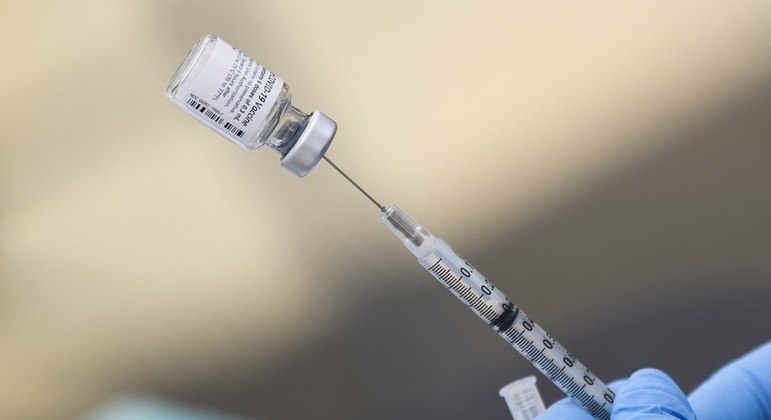 Vacina da Pfizer teve registro definitivo aprovado pela Anvisa no Brasil
