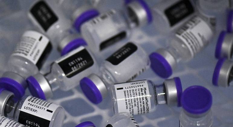 Vacina da Pfizer é a única com registro definitivo concedido pela Anvisa no Brasil