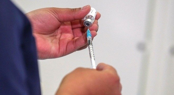 Nenhum fabricante solicitou junto à Anvisa até agora uso emergencial de vacinas