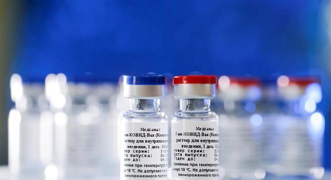 A vacina russa Sputinik V foi a 1ª registrada no mundo, em 11 de agosto