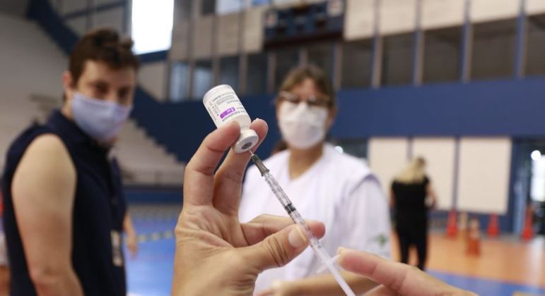 Vacinação contra Covid, gripe e sarampo é realizada no fim de semana em São Paulo 