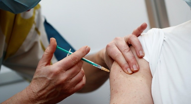 Vacinas do Butantan e da Fiocruz são as mais confiáveis, segundo entrevistados