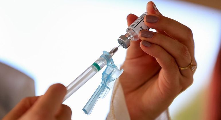 SP autoriza novas doses de reforço contra Covid-19 para pessoas com imunossupressão