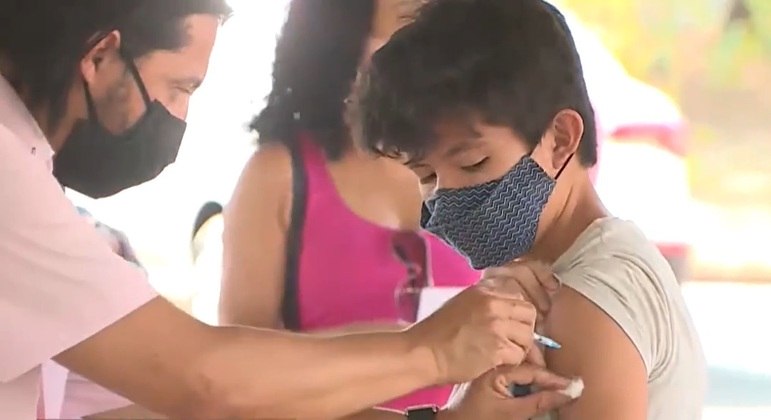 Vacinação de adolescentes está aquém do esperado, segundo Secretaria de Saúde 