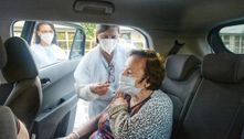 Santo André (SP) começa a vacinar idosos em postos de drive-thru