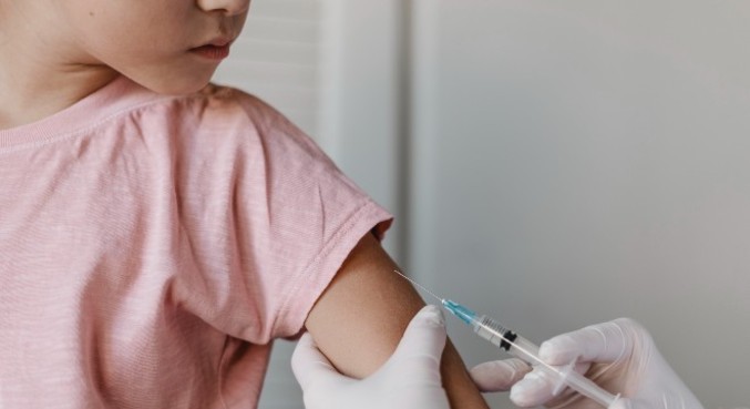 Vacinação de crianças de 5 a 11 anos é aprovada por 84% dos pais e mães, segundo a pesquisa
