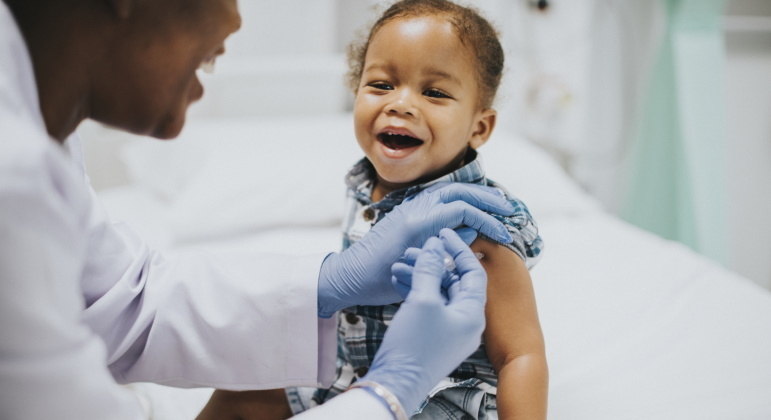 Crianças do mundo todo deixaram de ser vacinadas nos últimos dois anos
