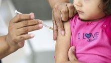 Cerca de 500 mil crianças brasileiras não estão vacinadas contra pólio, alerta cientista da Fiocruz