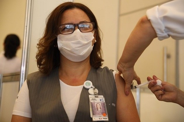 Ao todo, 1,5 milhão de profissionais da saúde deverão ser vacinados em todo o Estado de São Paulo