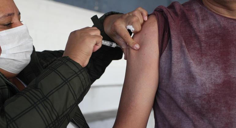 SP vacina pessoas de 27 anos ou mais nesta quarta-feira (4) - Vimarsana News