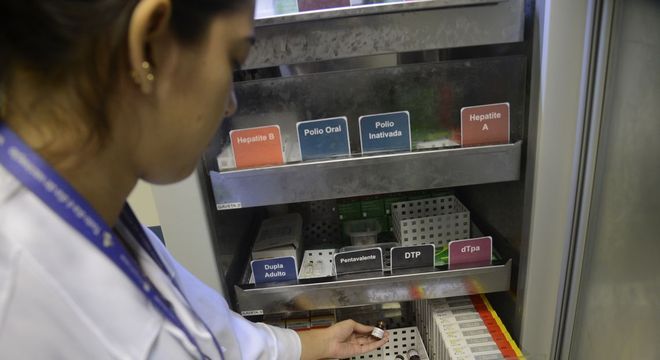 Ministério diz que abastecimento das vacinas ocorrerá a partir de novembro