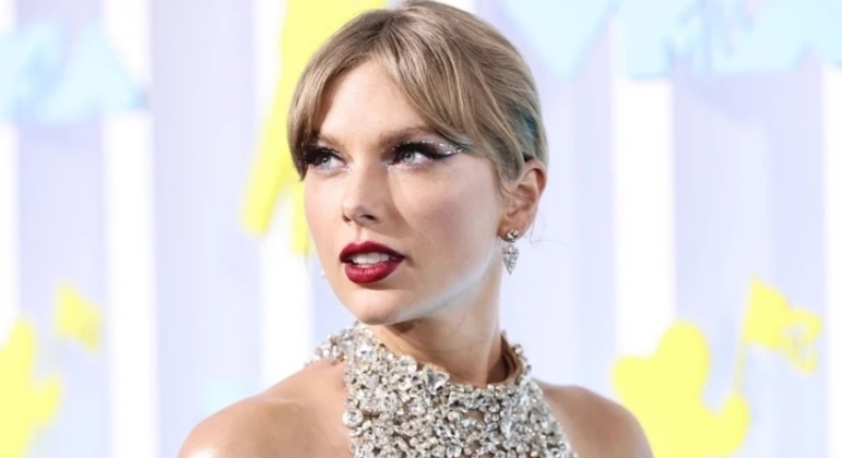 Taylor Swift has her first UK chart-topping album of 2023!  – Music