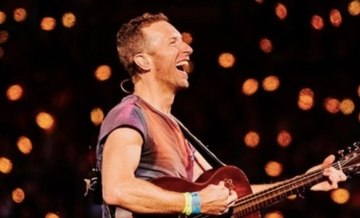 Chris Martin aparece de surpresa em encontro de fãs do Coldplay e fala sobre novo álbum (Chris Martin aparece de surpresa em encontro de fãs do Coldplay e fala sobre novo álbum)