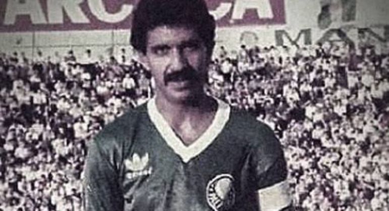 Zagueiro Vágner Bacharel vestiu a camisa do Palmeiras em 261 jogos e anotou 22 gols