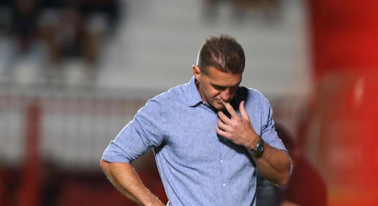 Mancini pede calma ao Grêmio e garante que permanecerão na série A