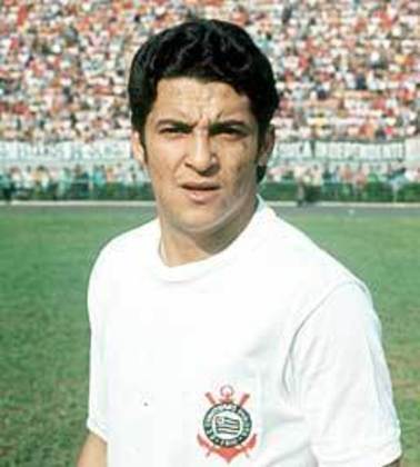 Vaguinho defendeu o Corinthians de 1971 a 1981. O jogador conquistou cinco títulos e marcou 110 gols pelo clube.