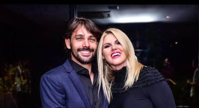 Val Marchiori e Thiago Castilho estão noivos há três anos 