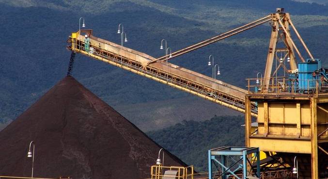 Atividade das indústrias extrativas caiu 3,2%, puxada pelo minério de ferro