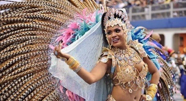Musa desfila pela Imperio de Casa Verde, neste sábado (23), em São Paulo 