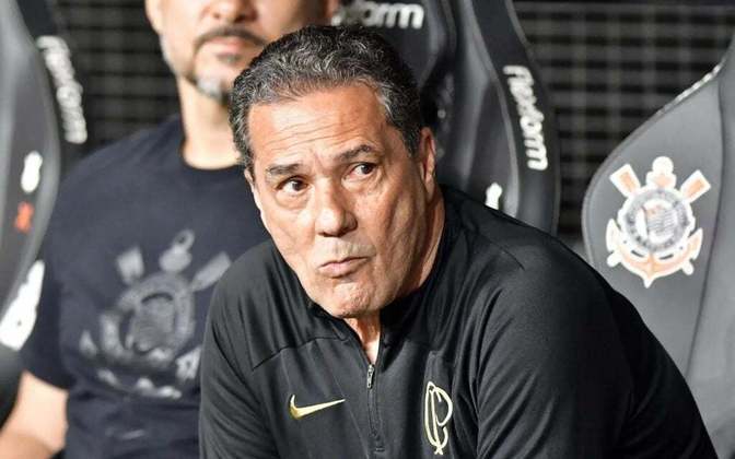 Vanderlei Luxemburgo - 71 anos. O técnico ficou sem clube na semana passada, quando foi demitido pelo Corinthians.