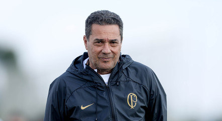 Vanderlei Luxemburgo vai comandar um treino no Equador
