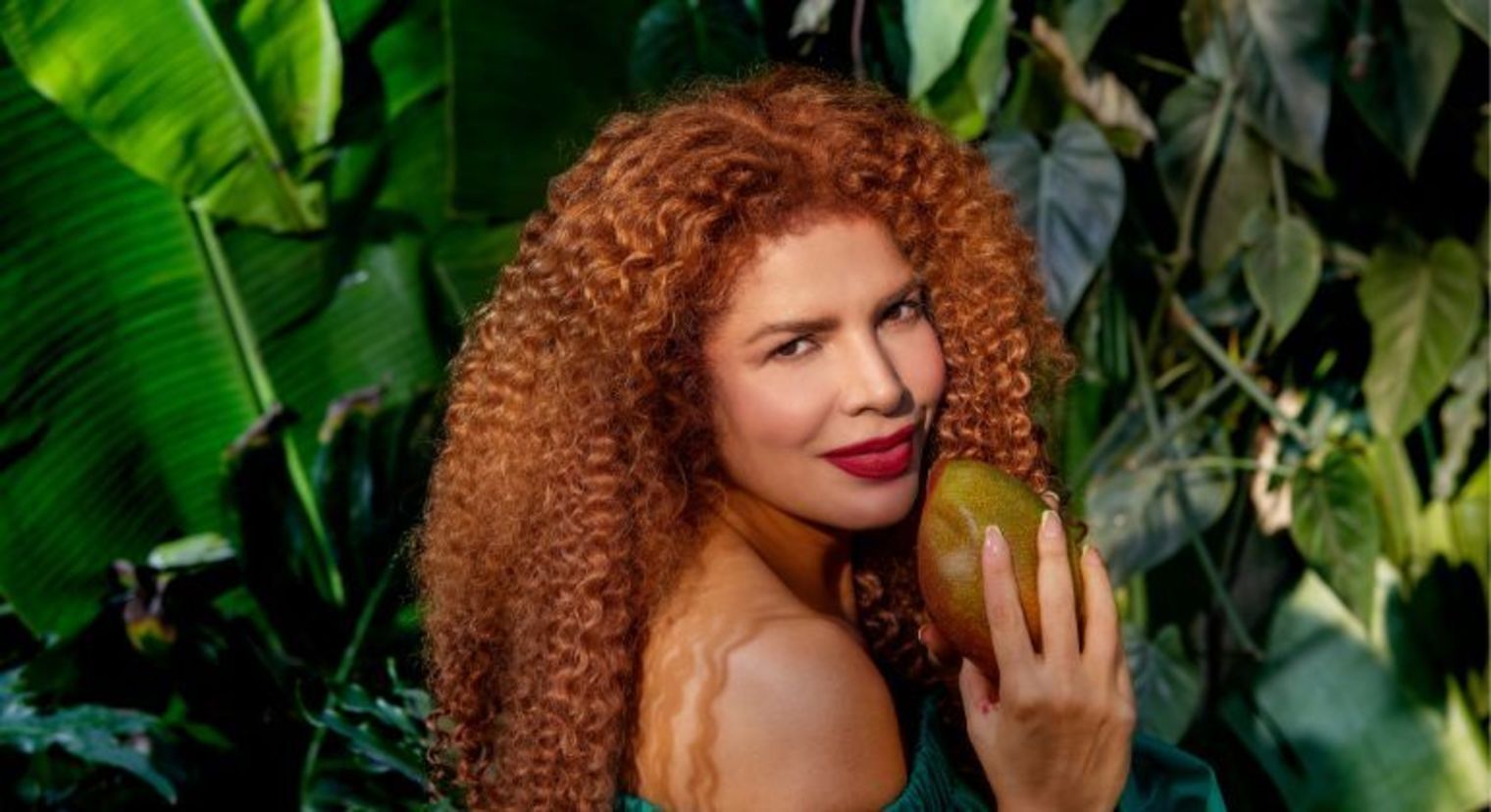 Vanessa da Mata passeia por diferentes ritmos musicais em novo álbum (Priscila Prade/divulgação)