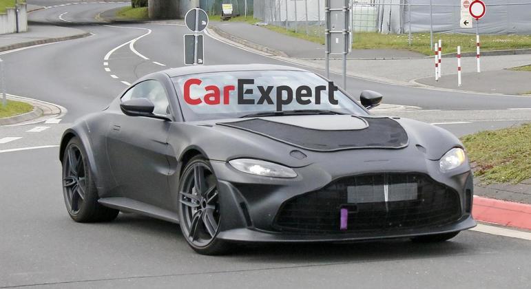 Flagra do novo Aston Martin Vantage 