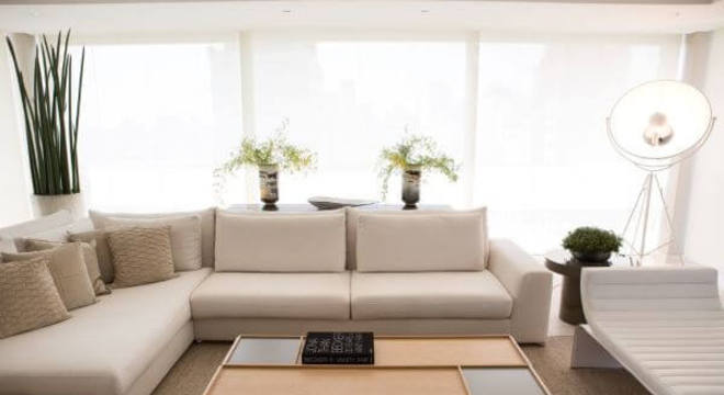 varanda gourmet com cores neutras