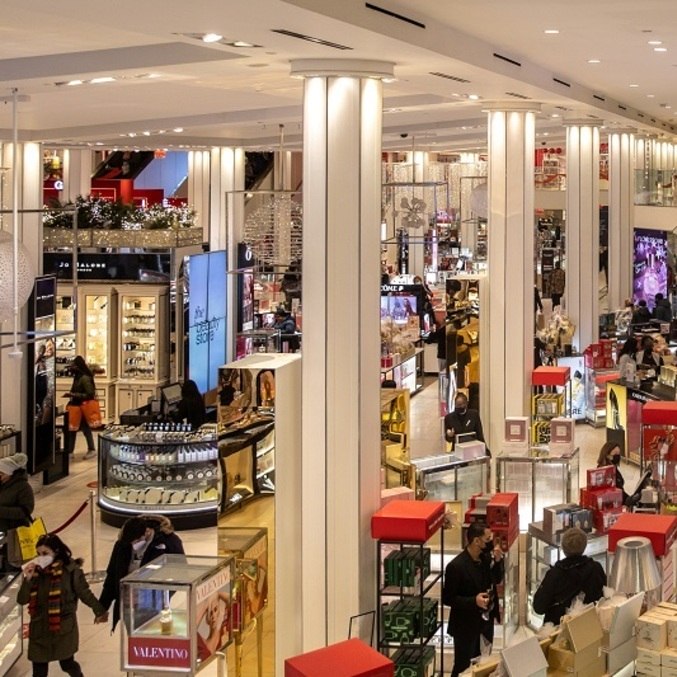 Consumidores fazem compras em Nova York: inflação americana em alta