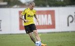 Varela, em treino do Flamengo