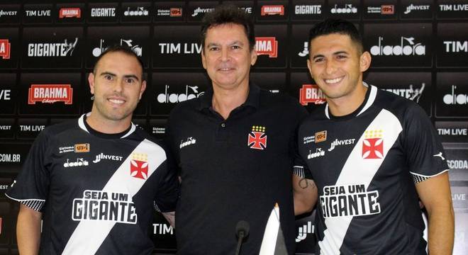 Atacante André Henrique e meia Nathan são apresentados oficialmente pelo  Tricolor