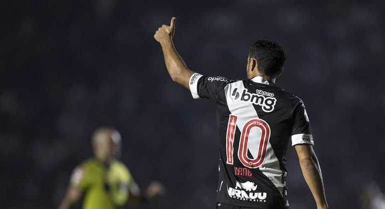 Nenê foi o grande destaque na vitória do Vasco sobre o Operário-PR