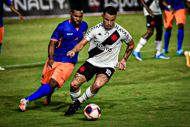 VascoDesde a demissão de Fernando Diniz, o Vasco promoveu uma grande reformulação em seu departamento de futebol buscando o retorno à Série A do Brasileirão. E esse projeto começa com o Cariocão. Além de Zé Ricardo, nove reforços chegaram a São Januário para qualificar o elenco. De fora das finais da Taça Guanabara em 2021, a expectativa do Gigante da Colina neste ano é devolver a alegria à sua torcida, já cansada de tantas frustrações nos últimos anos