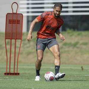 Apresentado e regularizado, Pablo pode aparecer na semifinal