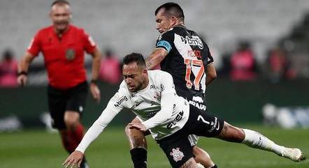 Vasco e Corinthians fazem confronto direto contra o rebaixamento