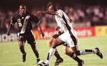 Ainda em 2000, o Vasco da Gama disputou mais uma final internacional. O primeiro Mundial de Clubes organizado pela Fifa foi decidido por Corinthians e Vasco. Após um 0 a 0 em campo, na decisão por penalidades máximas o Corinthians venceu o rival por 4 a 3