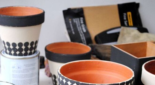 vaso de barro - vasos com bolinhas pretas 