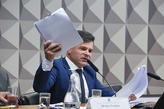 Vasques durante da CPMI dos 8/1