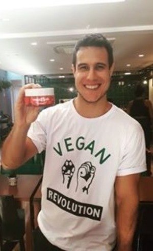Emiliano virou empreendedor vegano
