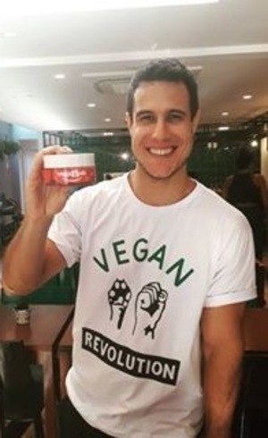 Emiliano virou empreendedor vegano 