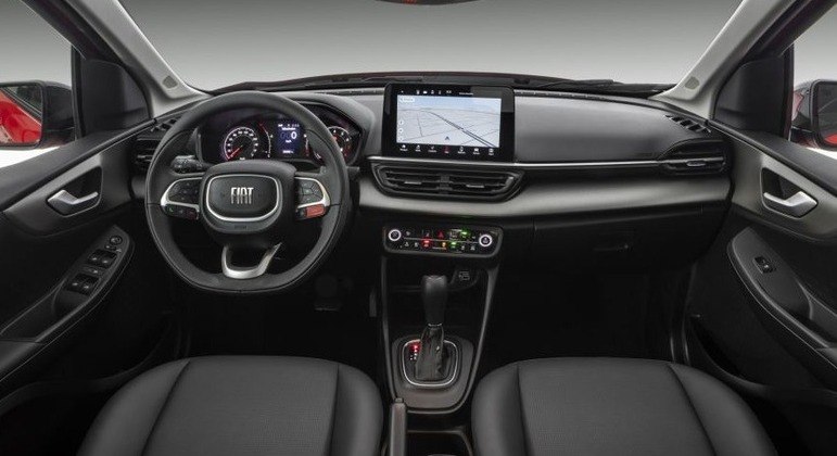 SUV compacto traz central multimídia de 8,4 polegadas com conexão com Android Auto e Apple CarPlay sem fio