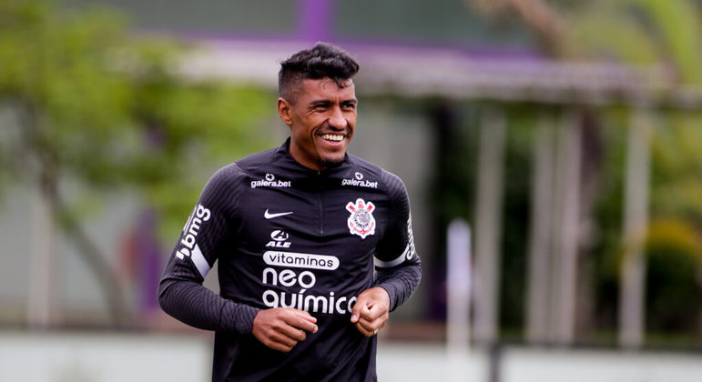 Paulinho, volante do Corinthians