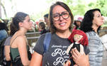 Bonequinha de crochê de Rita Lee é um mimo que fã da cantora levou para o velório
